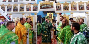 Освящение нового иконостаса в Хомутовском православном приходе